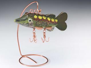 Use a few simple tools to create a wire display stand for your carved lure.