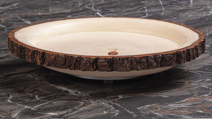 Natural WOODEN Rustic SLICES   Choice of Oval and Circles with  Bark surround 