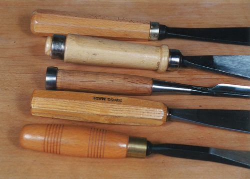 All About Chisels, Gouges, and V-Tools Part 1 - Woodcarving Illustrated