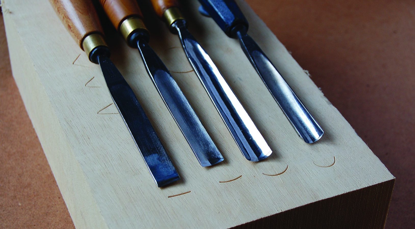 Sharpening a Carving Knife - Woodcarving Illustrated