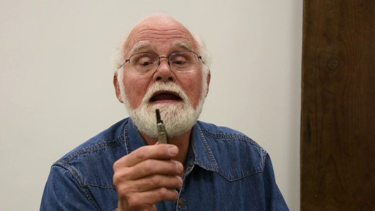 Whittling with Chris: Selecting a Knife