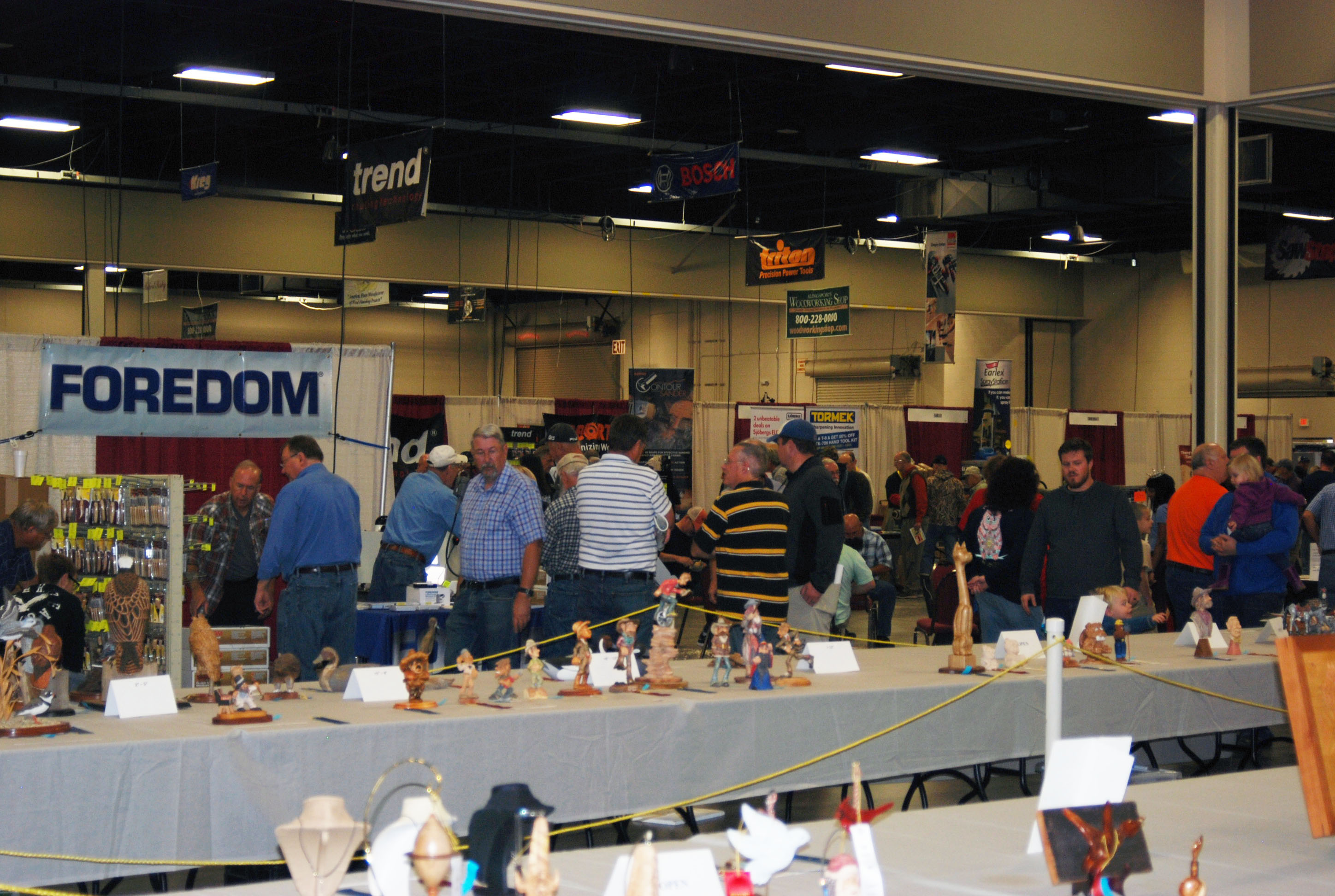 Klingspor s Woodworking Extravaganza 2017 - Woodcarving 